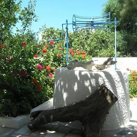 Chanioti Πανσιόν 2*