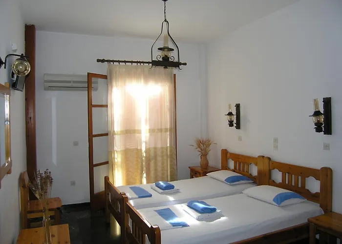 Chanioti Pensión 3*