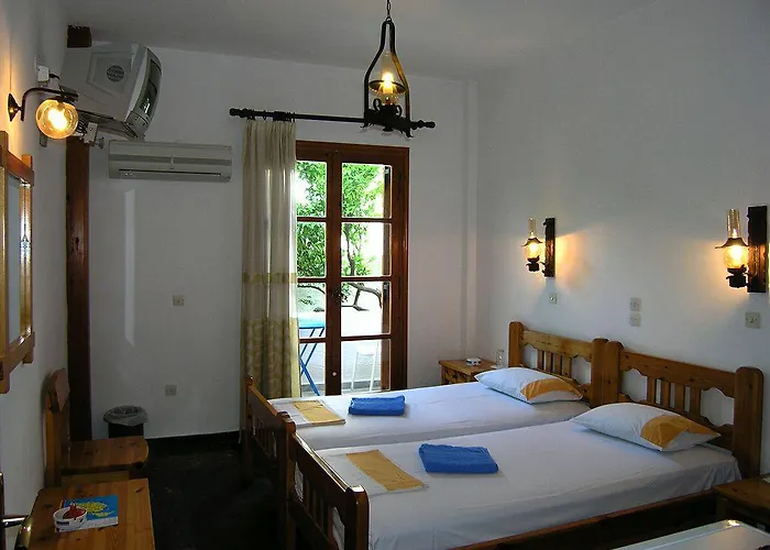 Pensión Chanioti 3*